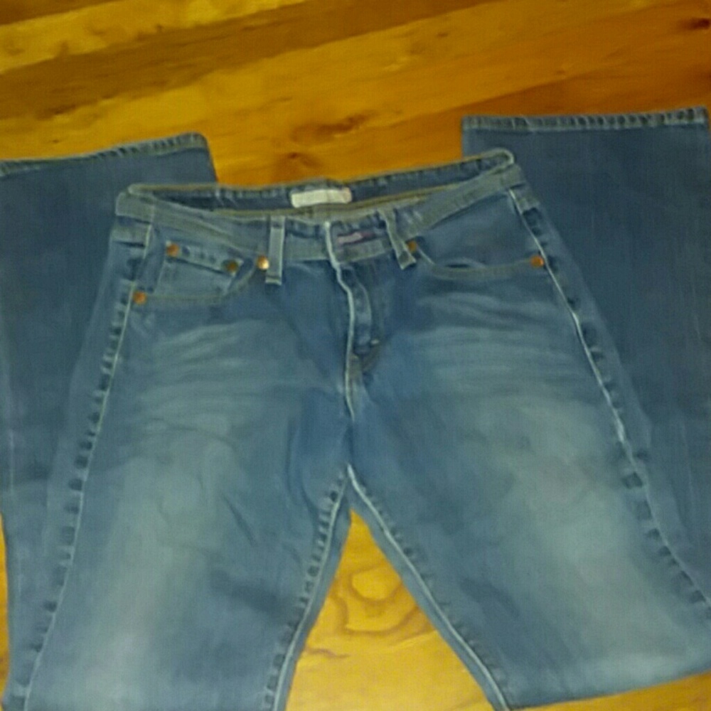 Levis 518 Super Low Bootcut 7L